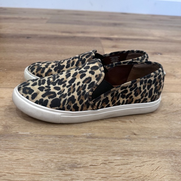 STEVE MADDEN Leopard Safari (Safary) Animal Print Slip-On Boat Shoes - Size 8M - Picture 3 of 11